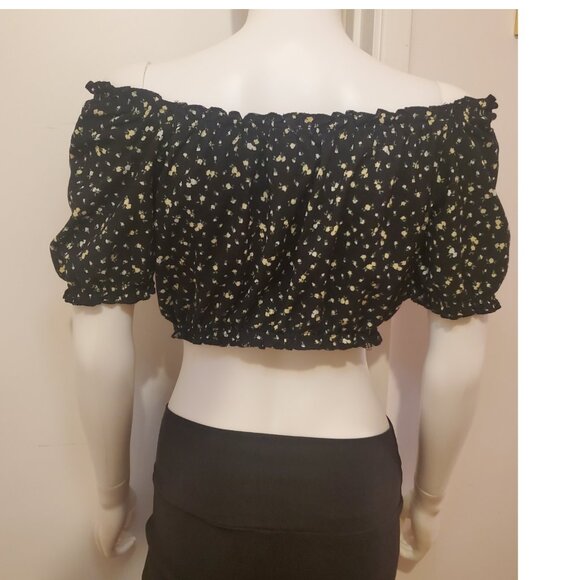 Black Ruffle Trim Top with Floral Print - Picture 3 of 4